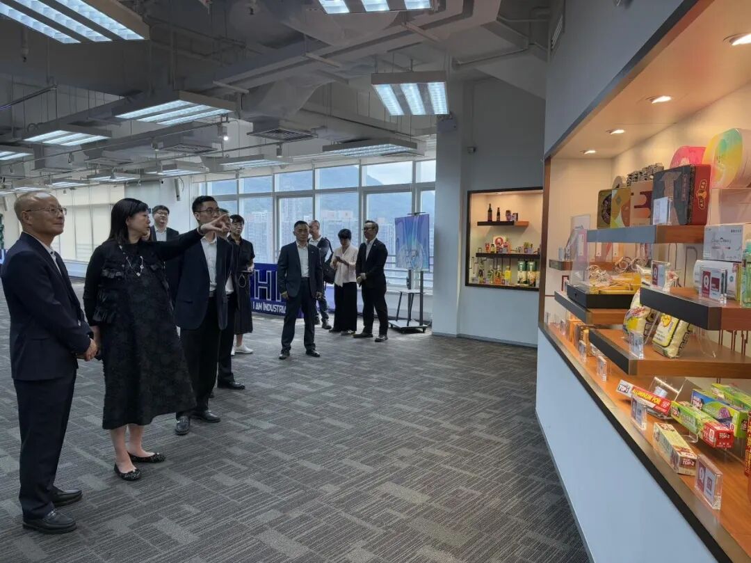 深化莞港产业协同 共拓企业出海新空间｜东莞代表团赴港开展系列经贸交流活动